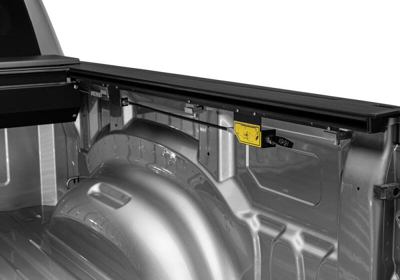 Roll-N-Lock 2022 Toyota Tundra 5ft 7in Bed w/o Storage Boxes E-Series Retractable Tonneau Cover