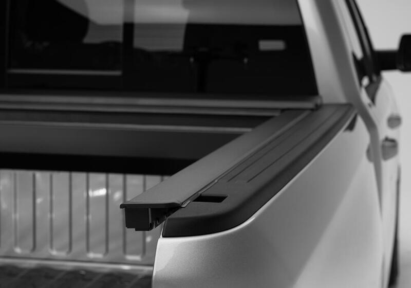 Roll-N-Lock 2022 Toyota Tundra 5ft 7in Bed w/o Storage Boxes E-Series Retractable Tonneau Cover
