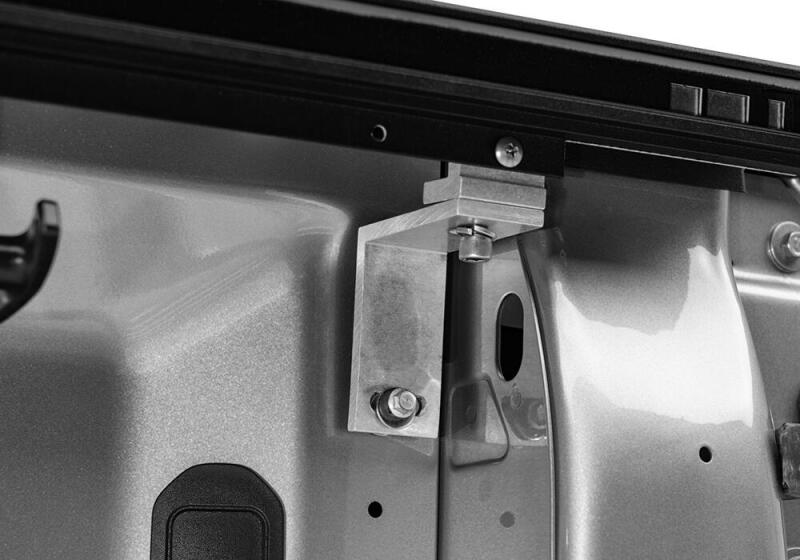 Roll-N-Lock 2022 Toyota Tundra 5ft 7in Bed w/o Storage Boxes E-Series Retractable Tonneau Cover