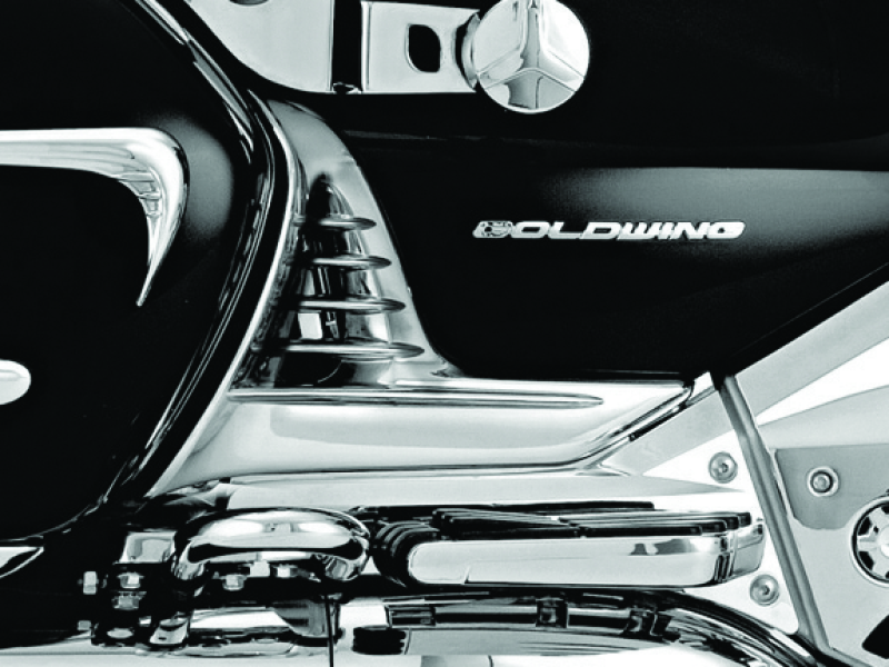 
                      
                        Kuryakyn Louvered Battery Box Cover 01-10 GL1800 Chrome
                      
                    