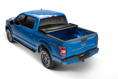Lund 05-15 Toyota Tacoma (5ft. Bed) Genesis Tri-Fold Tonneau Cover - Black
