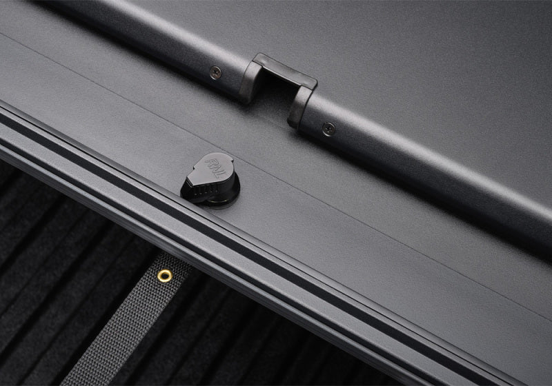 Roll-N-Lock 2022 Toyota Tundra (66.7in. Bed Length) A-Series XT Retractable Tonneau Cover