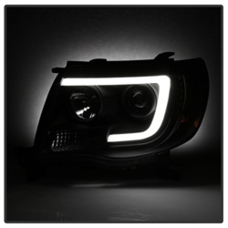 
                      
                        Spyder Toyota Tacoma 05-11 Projector Headlights - Light Bar DRL - Black PRO-YD-TT05V2-LB-BK
                      
                    