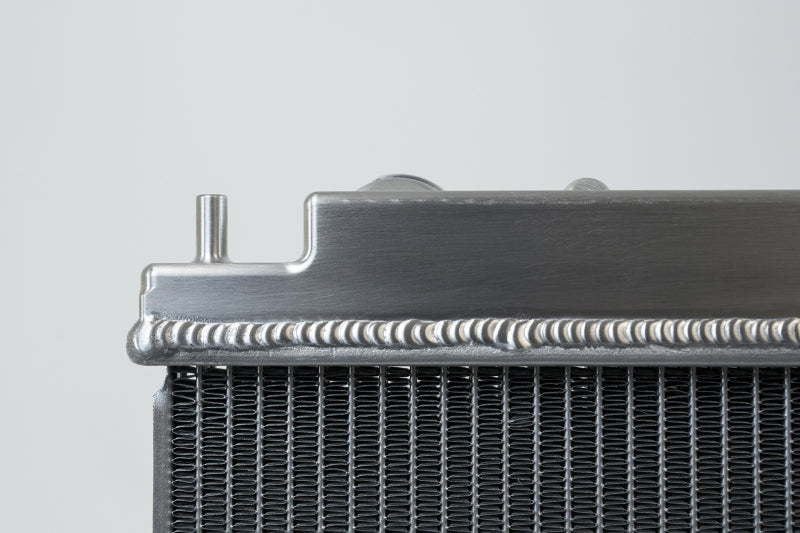 
                      
                        CSF Nissan R33 Skyline GT-R/GTS Full Billet Aluminum High-Performance Radiator
                      
                    