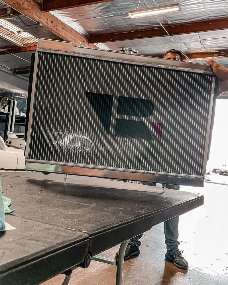 
                      
                        CSF R32 Nissan Skyline GT-R / GT-S Full Billet Aluminum High-Performance Radiator - Raw Finish
                      
                    