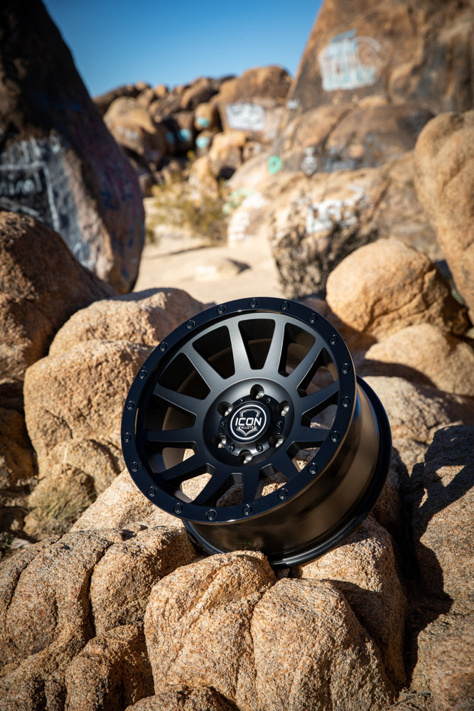 
                      
                        ICON Compression 17x8.5 6x5.5 0mm Offset 4.75in BS 106.1mm Bore Double Black Wheel
                      
                    