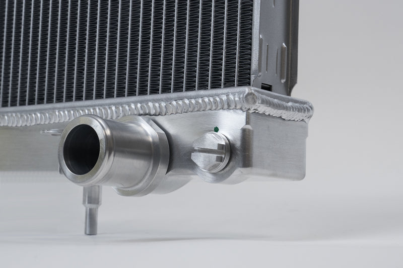 
                      
                        CSF Nissan R33 Skyline GT-R/GTS Full Billet Aluminum High-Performance Radiator
                      
                    